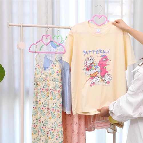 Plastic Hangers 20 Pack, Pink Hangers Ultra Thin Space Saving,Cute Heart Clothes Hangers with 360 Degree Swivel Hook, Strong Adult Coat Hangers for Dress,Shirt,Coats