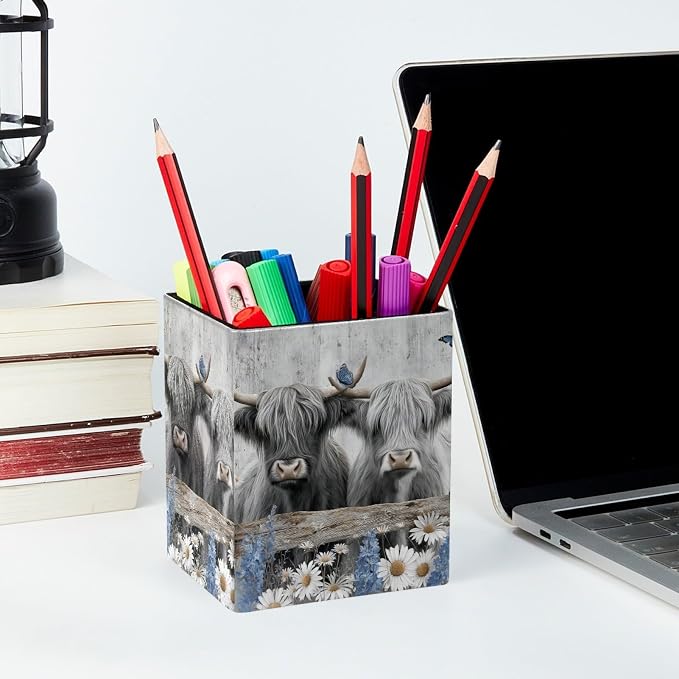 Pen Holder for Desk, Highland Cow Daisies Rustic Pencil Holder, Pen Cup Functional Desk Organizer for Office Supplies
