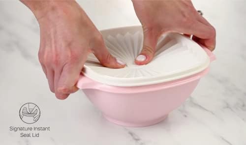 Tupperware Heritage Collection 17.25 Cup Bowl with Starburst Lid, Light Blue Vintage Color, Dishwasher Safe and BPA Free (4.1 L)