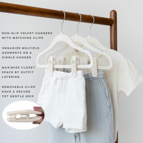 3 Sprouts Velvet Baby Hangers, Non Slip Slim, Cream, 30 Pack with 10 Clips