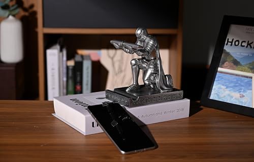 Windbreaker Soldier Knight Pen Holder Personalized Desk Accessory Silver