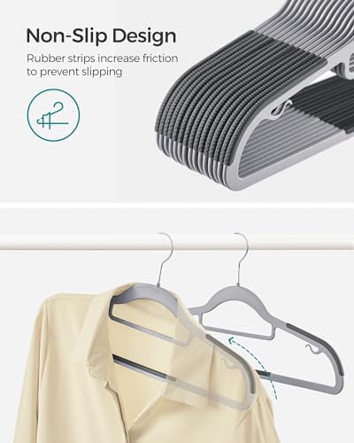 SONGMICS Pack of 30 Coat Hangers, Space-Saving Plastic Clothes Hangers