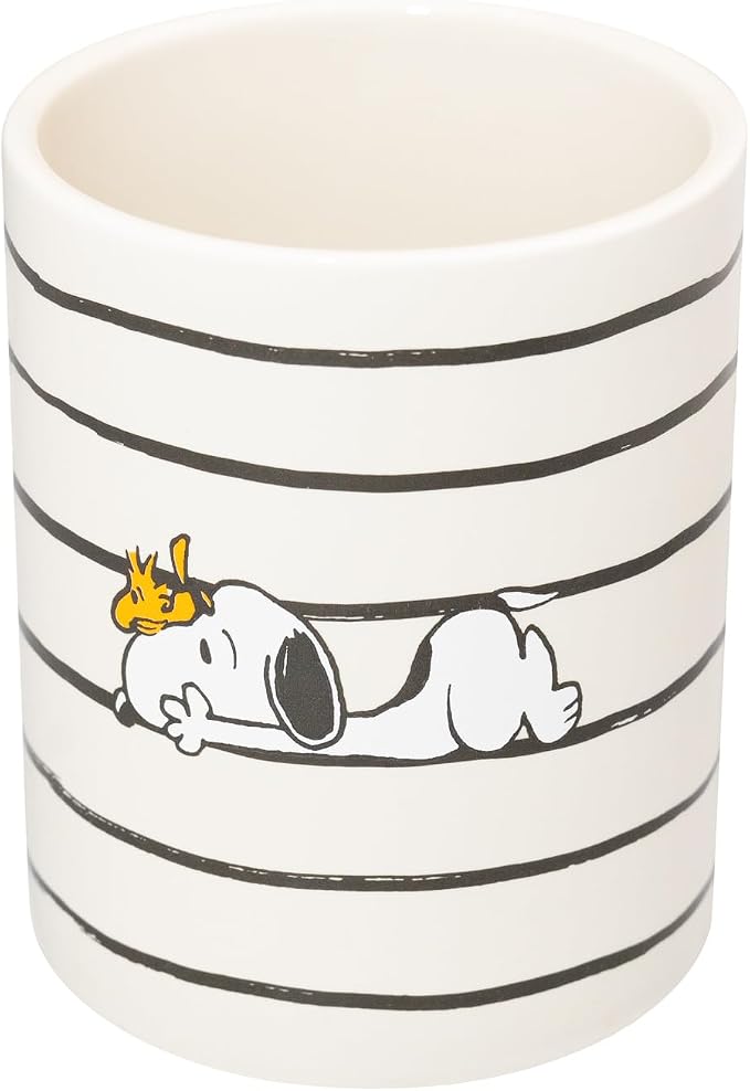 Grupo Erik Snoopy Pen Holder | Desk Organizer, Accessories | Pencil Pot, Stationery | Snoopy Gifts, Mug | Ceramic Pen Pot, Pencil Pot, Pencil Holder, Desk Organiser - Dog Stationery Gifts Under 15 Pounds