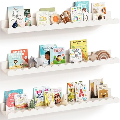 G&W Gruwald Nursery Book Shelves, Set of 3, Nursery Decor for Baby and Toddler, Scalloped Shelves, Book Shelf for Kids R