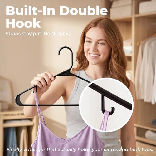 HOUSE DAY Black Plastic Hangers 30 Pack, Slim Space-Saving Clothes Hangers