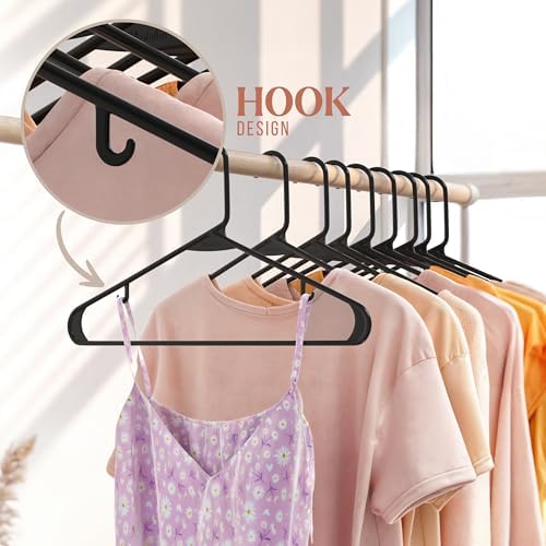 Plastic Hangers 20 Pack Black - Clothes Hangers - Makes The Perfect Coat Hanger and General Space Saving Hangers for Closet and New Apartment Essentials - Percheros Ganchos para Colgar Ropa Hangars