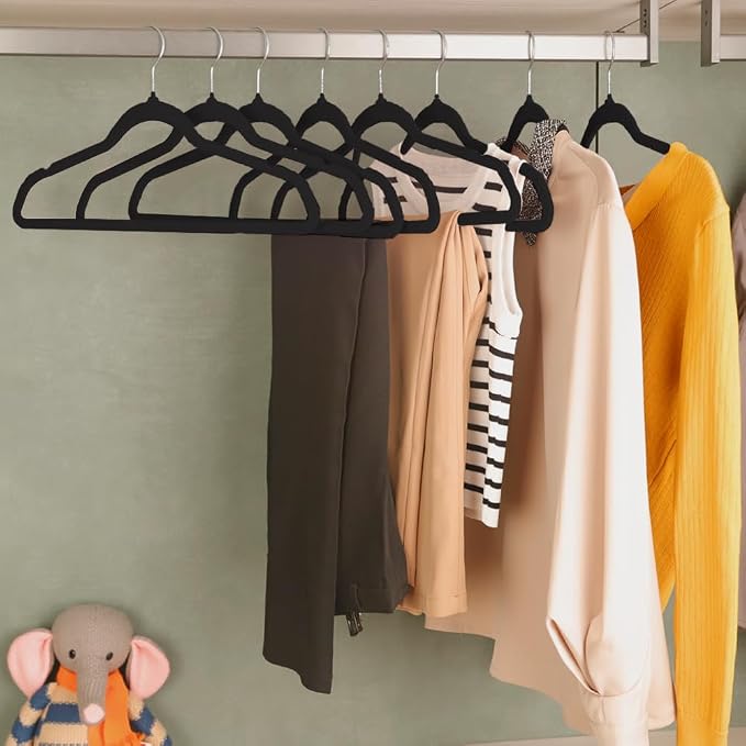 Stormix Adult Velvet Hangers Non-Slip Shoulder Notches 17.3'' 36 Pack Black