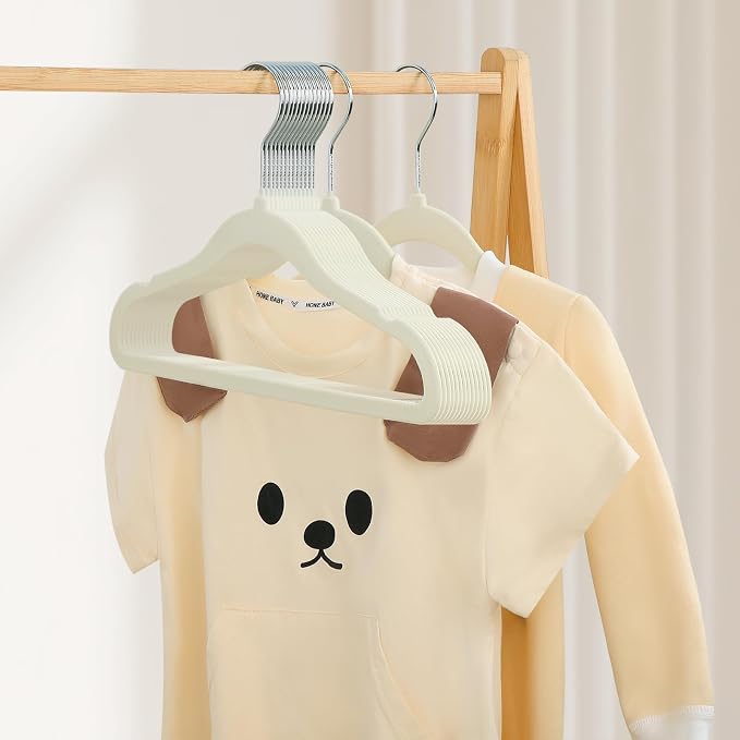 GoodtoU Kids Velvet Hangers, 50 Pack, 11.8 in Non-Slip Baby & Toddler Clothes Hangers, Baby Felt Hangers with Notches & 360° Swivel Hooks for Space-Saving, Beige