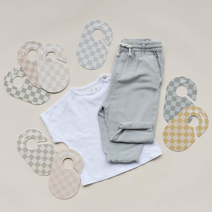3 Sprouts Baby Closet Dividers, Newborn to 2T, Checkerboard, 8 Piece Set | Newborn to 2T sizing, 8-piece set, Double-sided size labels, Age labels, Nursery closet storage, Baby clothes organizer
