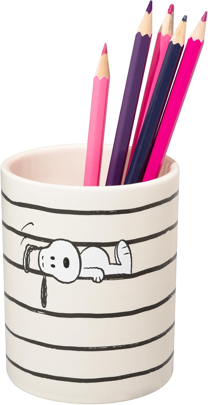 Grupo Erik Snoopy Pen Holder | Desk Organizer, Accessories | Pencil Pot, Stationery | Snoopy Gifts, Mug | Ceramic Pen Pot, Pencil Pot, Pencil Holder, Desk Organiser - Dog Stationery Gifts Under 15 Pounds