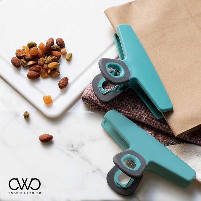 COOK WITH COLOR Food Clips - Wide Heavy Duty Chip Clips, Large Bag Clips for Food Storage with Air Tight Seal Grip, Pack of 4, Teal