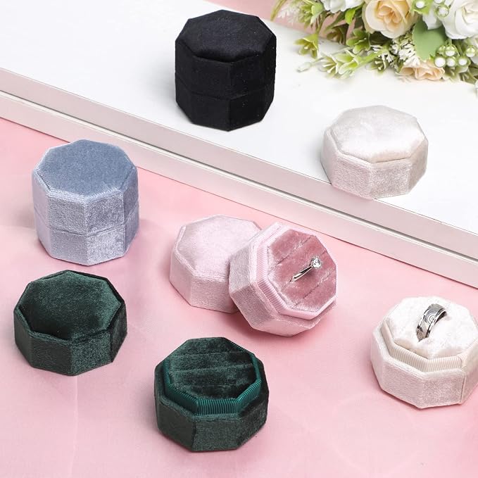 WantGor Velvet Ring Box, 3 Slots Jewelry Ring Gift Box Vintage Ring Holder | Ring Display Case for Wedding Ceremony Proposal Engagement (Green)