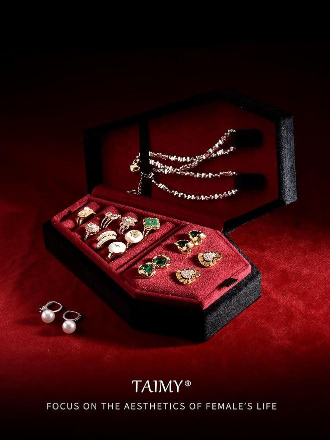 TAIMY Coffin Jewelry Box, Mini Coffin Shaped Gothic Jewelry Case, Plush Velvet Small Jewelry Organizer for Earrings Rings Necklaces Bracelets(Black-Red)