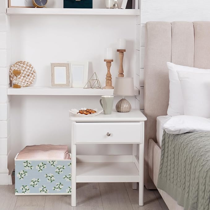Blue and White Tiny Hydrangea Floral Storage Bin Box with Handles, Chinoiserie Grandmillennial Hydrangea Flower Foldable Organizer Basket Toybox for Girls Bedroom Bathroom Clothes Toys Books