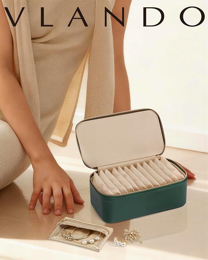 VLANDO Gifts for Teachers,Jewelry Case with 12 Velvet Jewelry Bags Travel Jewelry Organzier for Travelers Necklace Rings Earrings Jewelry Bags Birthday Wedding Gifts (Green)