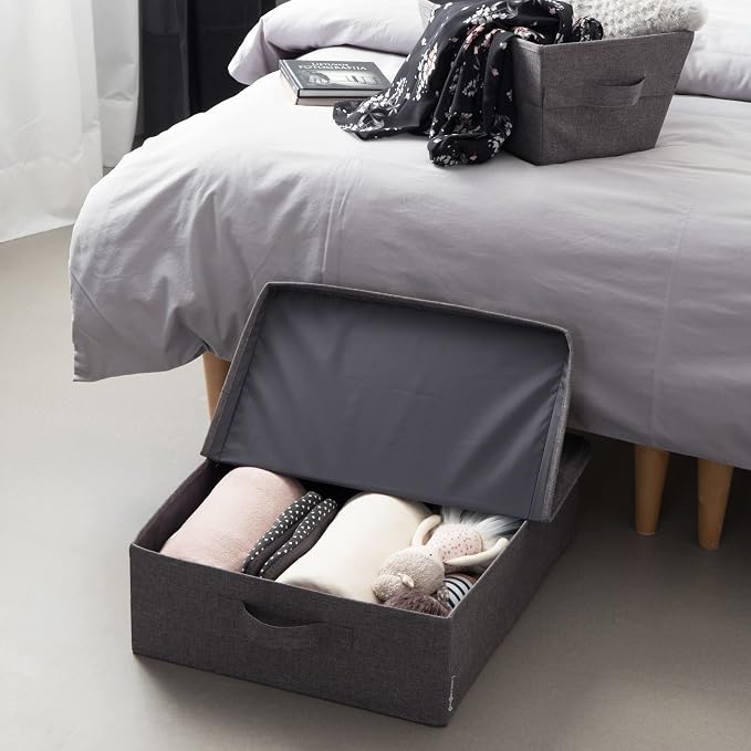 Bigso Soft Underbed Storage Box - Durable Under Bed Storage Containers for Seasonal and Oversized Items - Under Bed Bins with Lids for Dust-Free Organization - 18.1in x 21.7in x 6.3in - Grey
