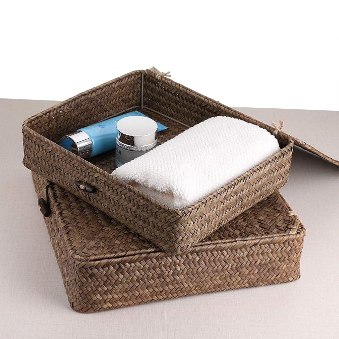 Hipiwe Set of 2 Flat Woven Wicker Storage Bins with Lid Natural Seagrass Basket Multipurpose Home Boxes for Shelf Organizer (Coffee)