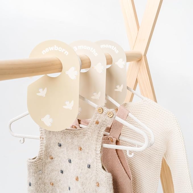 3 Sprouts Baby Closet Dividers, Newborn to 2T, Bird, 8 Piece Set | Newborn to 2T sizing, 8-piece set, Double-sided size labels, Age labels, Nursery closet storage, Baby clothes organizer