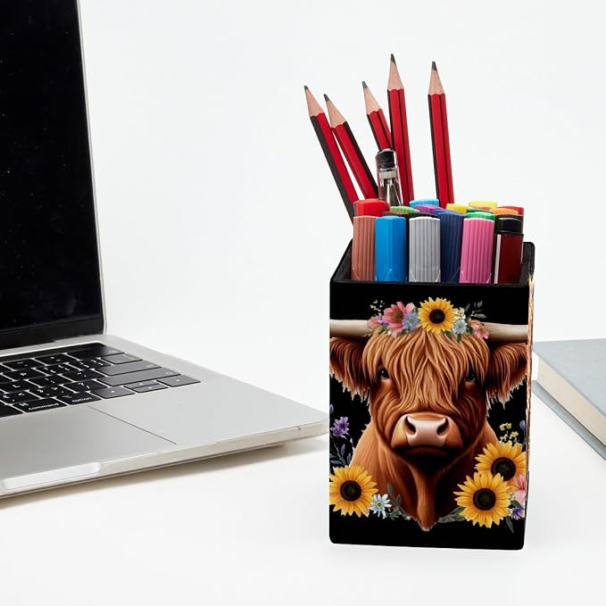 Pen Holder for Desk, Highland Cow Pencil Holder, Pen Cup Functional Desk Organizer for Office Supplies