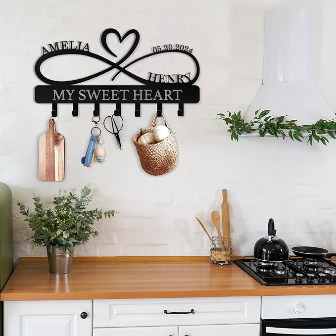 Dyoart Personalized Key Holder Wall Mount, Custom Couple's Name Key Holder for Wall, Love Shape Wedding Couple Gifts, Metal Key Rack Coat Rack, Key Rack Organizer for Bedroom Hallway Decor