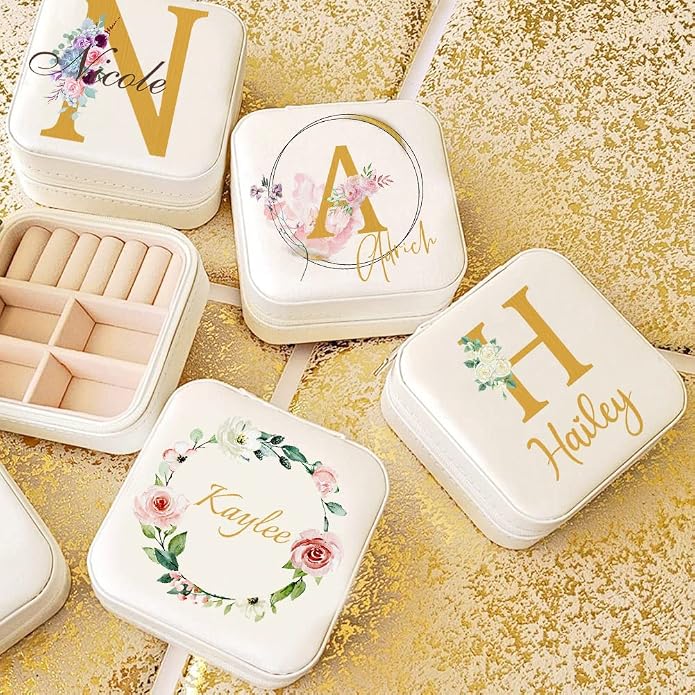 Bridesmaid Gifts Jewelry Box Personalized Small Jewelry Travel Case Custom PU Leather Portable Bridesmaid Proposal Boxes Mini Jewellery Organizer Storage Earrings Rings Necklaces for Women Girls-Pink