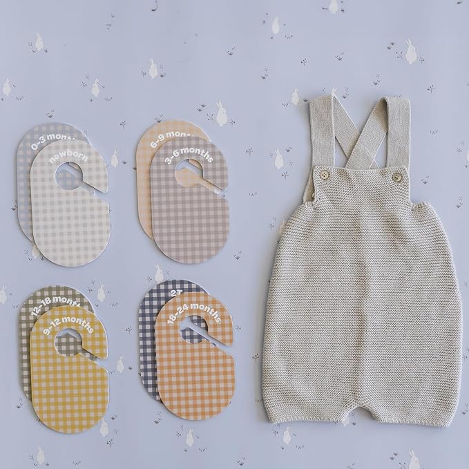 3 Sprouts Baby Closet Dividers, Newborn to 2T, Gingham, 8 Piece Set | Newborn to 2T sizing, 8-piece set, Double-sided size labels, Age labels, Nursery closet storage, Baby clothes organizer