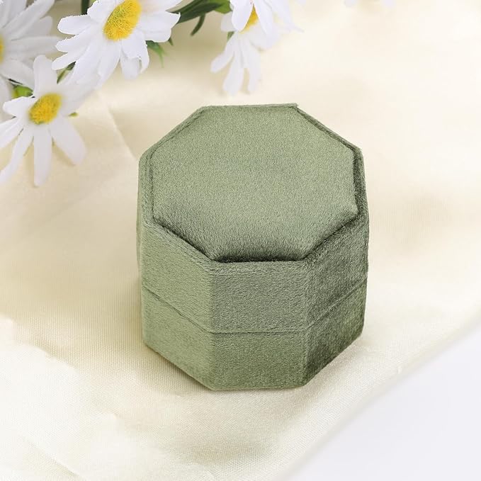 WantGor Velvet Ring Box, 3 Slots Jewelry Ring Gift Box Vintage Ring Display Holder Case for Wedding Ceremony Proposal Engagement (Olive Green)