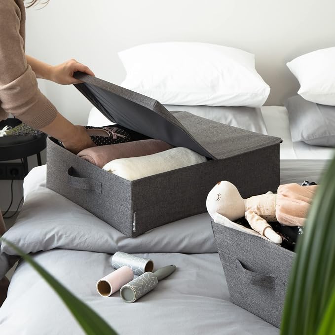 Bigso Soft Underbed Storage Box - Durable Under Bed Storage Containers for Seasonal and Oversized Items - Under Bed Bins with Lids for Dust-Free Organization - 18.1in x 21.7in x 6.3in - Grey