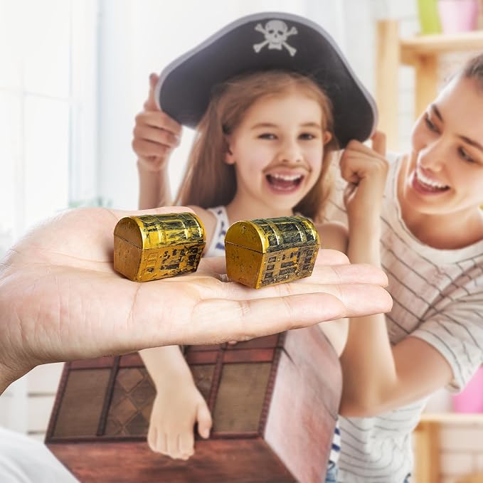 50Pcs Mini pirate treasure chest 1.42 x 0.67 x 1.06Inch Plastic toy pirate chest with a Gold finish Vintage pirate small decorative box for Kids prizes Halloween Birthday Party Props