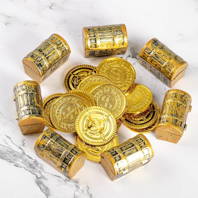 50Pcs Mini pirate treasure chest 1.42 x 0.67 x 1.06Inch Plastic toy pirate chest with a Gold finish Vintage pirate small decorative box for Kids prizes Halloween Birthday Party Props